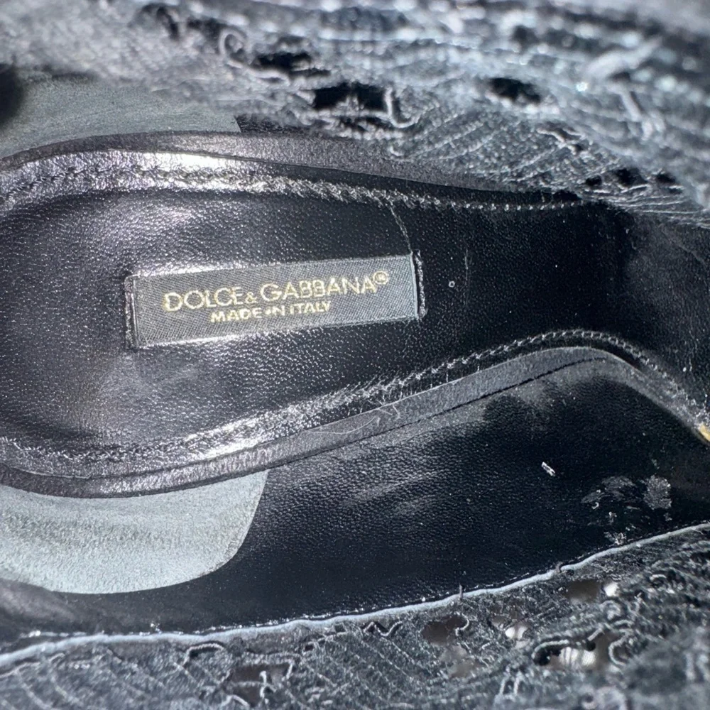 ❤️🔥AUTHENTIC🔥❤️Dolce & Gabbana Black sued and lace booties. - Picture 7 of 12